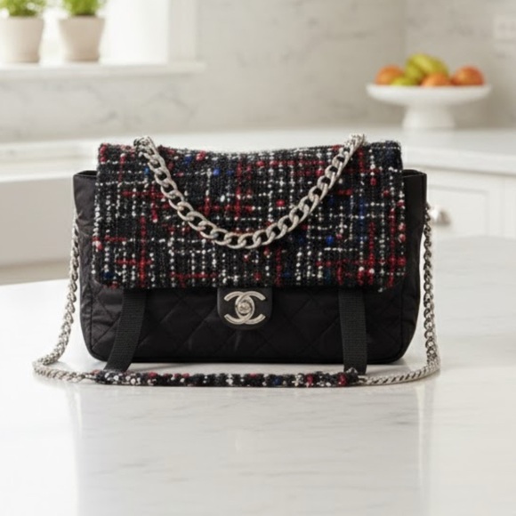 PJ IS LIVE!!! LUXURY SHARE SHOW IS LIVE NOW!!!! LOW START LUX - Picture 3 of 16